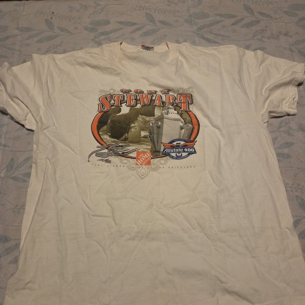 Chase Authentics White Graphic Tee